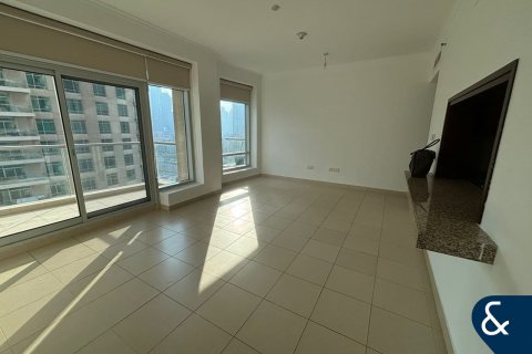 Apartemen di Downtown Dubai (Downtown Burj Dubai), UEA 1 kamar tidur, 85 m2 nomor 667391 - foto 2