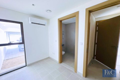 Вилла Al Furjan, Дубай, БАӘ-да 4 жатын бөлмелер, 366 м² № 704735 - фото 22