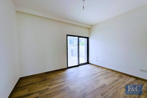 Вилла Al Furjan, Дубай, БАӘ-да 4 жатын бөлмелер, 366 м² № 704735 - фото 12