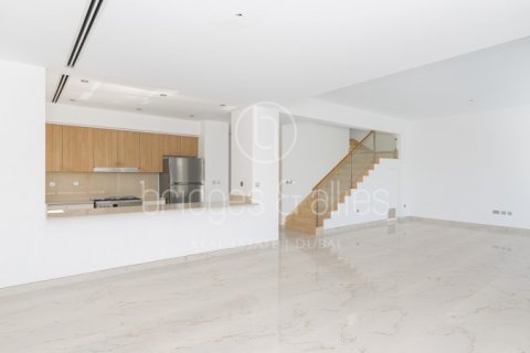 Снять в аренду виллу в Дубай Хилс Эстейт, ОАЭ 5 спален, 444.1м2, № 624558 - фото 4