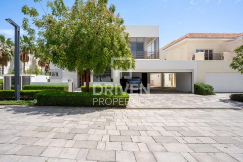 Villa in Mohammed Bin Rashid City, Dubai, UAE 5 bedrooms, 795.62 sq.m. № 765294 - photo 2