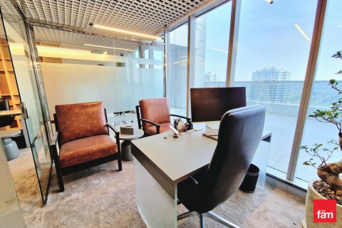 Dubai, BAE’de kiralık ofis 65.3 m&sup2; No 686190 - fotoğraf 4