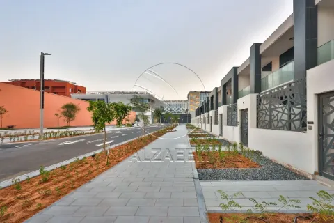 خانه شهری برای اجاره در Masdar City، Abu Dhabi، امارات متحده عربی 3 خوابه ، 194 متر مربع ، شماره 663008 - تصویر 1