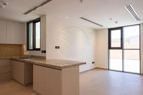 Vila v Abu Dhabi, SAE 2 spálne, 311 m2 č. 663006 - Fotografia 2