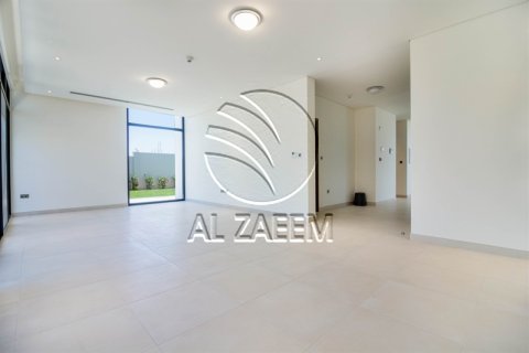 Vila di Yas Island, Abu Dhabi, UEA 4 kamar tidur, 504 m2 nomor 663005 - foto 2