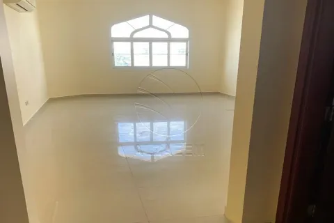 Vila di Shakhbout City, Abu Dhabi, UAE 5 bilik tidur, 1936 meter persegi № 663009 - foto 2