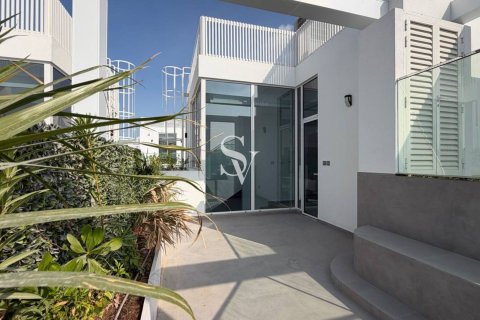 Kaupunkipientalo Al Barari, Dubai, Arabiemiraatit 4 makuuhuonetta, 459 m2 № 690897 - kuva 5