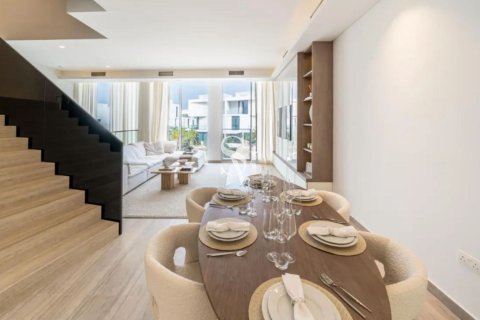 Rijtjeshuis te huur in Al Barari, Dubai, VAE 4 slaapkamers, 459 vr.m., nr 690897 - foto 11