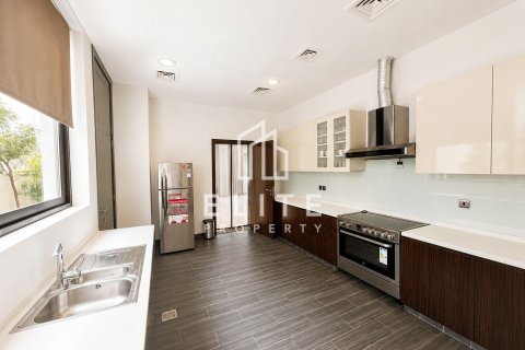 וילה להשכרה ב Dubai, איחוד האמירויות  5 חדרי שינה, 465 מ"ר, מספר 736487 - תמונה 19