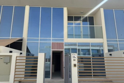 Villa Dubai Landjā, AAE 2 istabas, 79 m2 Nr. 690849 - attēls 2