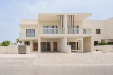 Rumah bandar di Yas Island, Abu Dhabi, UAE 3 bilik tidur, 384.51 meter persegi № 749759