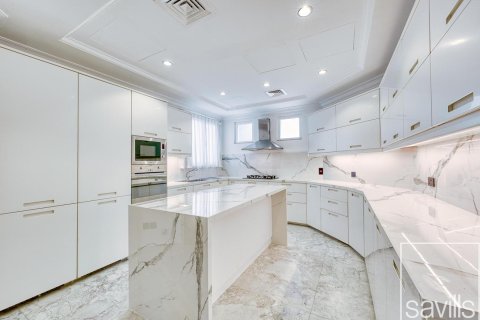 Villa te huur in Palm Jumeirah, Dubai, VAE 4 slaapkamers, 622.64 vr.m., nr 747504 - foto 5