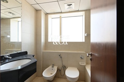 Apartment in Jumeirah Lake Towers, Dubai, UAE 2 bedrooms, 122 sq.m. № 764122 - photo 9