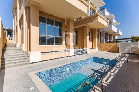 Villa in Al Furjan, Dubai, UAE 5 bedrooms, 525 sq.m. № 746138 - photo 19