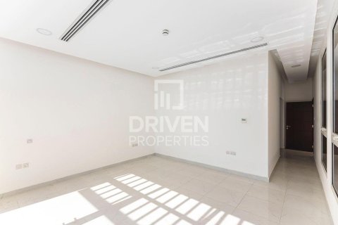 Villa in Al Furjan, Dubai, UAE 5 bedrooms, 525 sq.m. № 746138 - photo 13