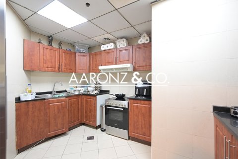 Apartament në Jumeirah Lake Towers, Dubai, Emiratet e Bashkuara Arabe 2 dhoma gjumi, 121 m2. № 679572 - Foto 7