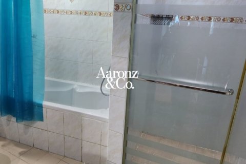 Apartmen di Jumeirah Lake Towers, Dubai, UAE 1 bilik tidur, 70 meter persegi № 679571 - foto 10