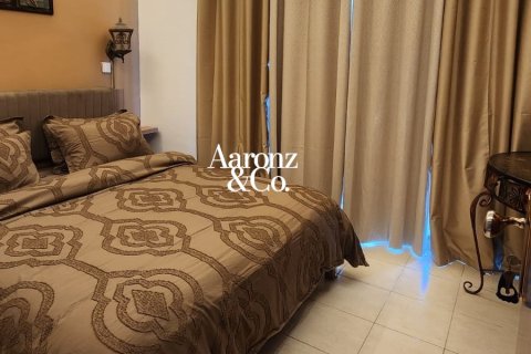 Apartmen di Jumeirah Lake Towers, Dubai, UAE 1 bilik tidur, 70 meter persegi № 679571 - foto 6