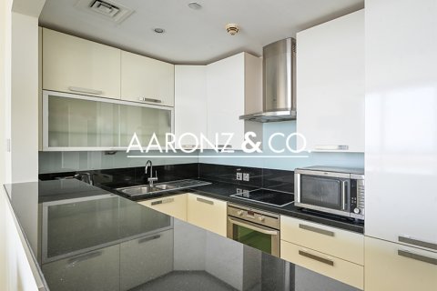 Apartment in Jumeirah Lake Towers, Dubai, UAE 1 bedroom, 70 sq.m. № 679569 - photo 7