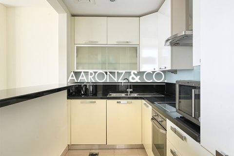 Apartment in Jumeirah Lake Towers, Dubai, UAE 1 bedroom, 70 sq.m. № 679569 - photo 6