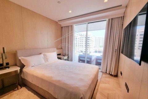 Apartment in Palm Jumeirah, Dubai, UAE 3 bedrooms, 216 sq.m. № 555035 - photo 6