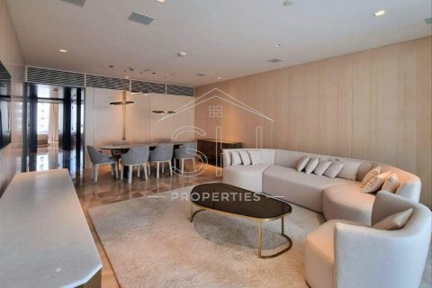 Apartment in Palm Jumeirah, Dubai, UAE 3 bedrooms, 216 sq.m. № 555035 - photo 3