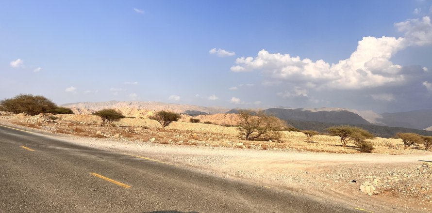 قطعة أرض في Seih Al Harf، رأس الخيمة 883 متر مربع . ر قم 730681