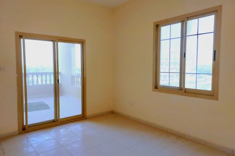 Appartement te koop in Yasmin Village, Ras Al Khaimah, VAE 2 slaapkamers, 276 vr.m., nr 730680 - foto 12