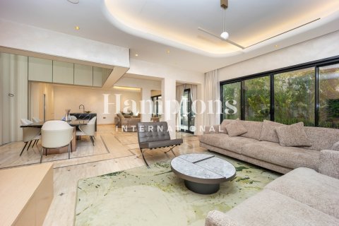 Villa in Meadows, Dubai, UAE 4 bedrooms, 371.612 sq.m. № 710619