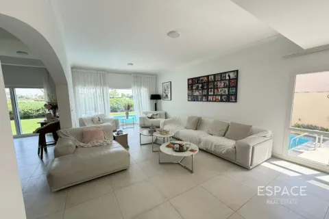 Villa in affitto a Meadows, Dubai, EAU 5 camere da letto, 353 mq. № 738309 - foto 4