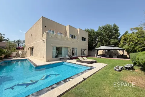 Willa w Meadows, Dubai, ZEA 5 sypialnie, 353 mkw. nr 738309