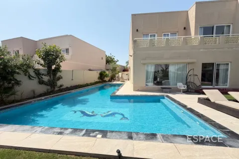 Villa in affitto a Meadows, Dubai, EAU 5 camere da letto, 353 mq. № 738309 - foto 18