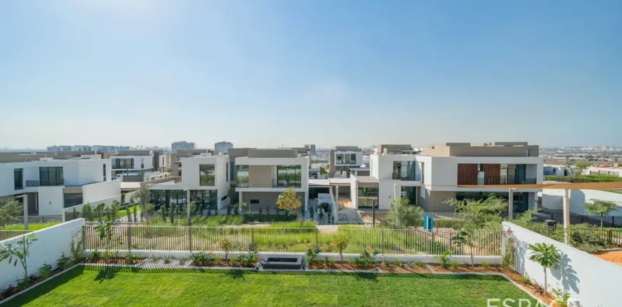 Al Furjan, Dubai, UAE의 빌라 침실 4개, 402제곱미터 번호 738305