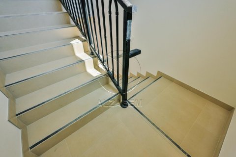 Townhouse in Khalifa City, Abu Dhabi, UAE 3 bedrooms, 160 sq.m. № 615119 - photo 5