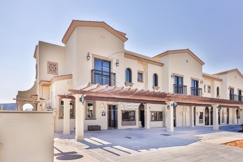 Townhouse in Khalifa City, Abu Dhabi, UAE 3 bedrooms, 160 sq.m. № 615119 - photo 1