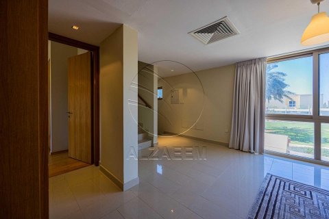 Řadový dům v Al Raha Gardens, Abu Dhabi, SAE 3 ložnice, 201 m² Č.: 615118 - fotografie 6