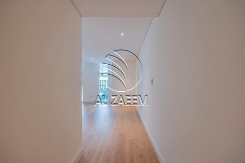 Townhouse on the Saadiyat Island, Abu Dhabi, UAE 3 bedrooms, 334 sq.m. № 615117 - photo 10