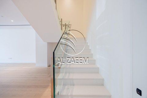 Townhouse on the Saadiyat Island, Abu Dhabi, UAE 3 bedrooms, 334 sq.m. № 615117 - photo 6