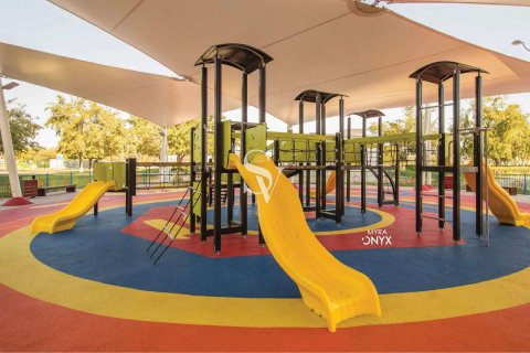 Lägenhet till försäljning i Nadd Al Hammar, Dubai, UAE 2 sovrum, 106 kvm Nr. 694488 - fotografi 4