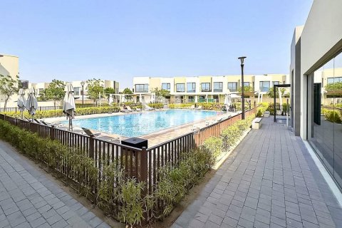 Снять в аренду таунхаус в Dubai South (Dubai World Central), Дубай, ОАЭ 4 спальни, 277м2, № 614590 - фото 18