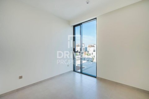 Villa till försäljning i Arabian Ranches 3, Dubai, UAE 4 sovrum, 447.98 kvm Nr. 762243 - fotografi 11