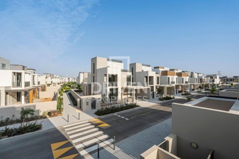 Villa till försäljning i Arabian Ranches 3, Dubai, UAE 4 sovrum, 447.98 kvm Nr. 762243 - fotografi 4