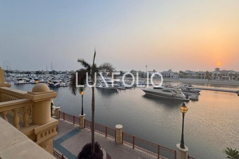 Apartmen di Palm Jumeirah, Dubai, UAE 3 bilik tidur, 439 meter persegi № 628268 - foto 1