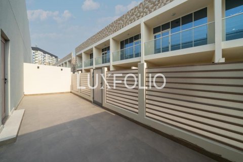 טאונהאוס להשכרה ב Dubai Land, Dubai, איחוד האמירויות  3 חדרי שינה, 142 מ"ר, מספר 628267 - תמונה 10