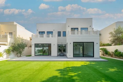 Villa à vendre à  Meadows, Dubai, EAU 4 chambres, 343.74 m2 № 733057 - photo 13