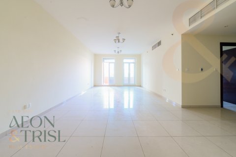 Apartment in Al Furjan, Dubai, UAE 2 bedrooms, 130 sq.m. № 648402 - photo 3