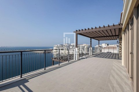 Kattohuoneisto Jumeirah, Dubai, Arabiemiraatit 5 makuuhuonetta, 822 m2 № 603406 - kuva 17