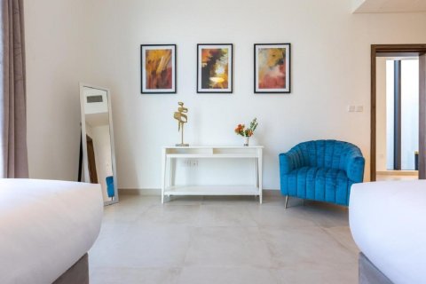 Kaupunkipientalo Mina Al Arab, Ras Al Khaimah, Arabiemiraatit 3 makuuhuonetta, 290 m2 № 656608 - kuva 14