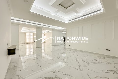 Villa in Abu Dhabi, UAE 14 bedrooms, 1080 sq.m. № 647134 - photo 7
