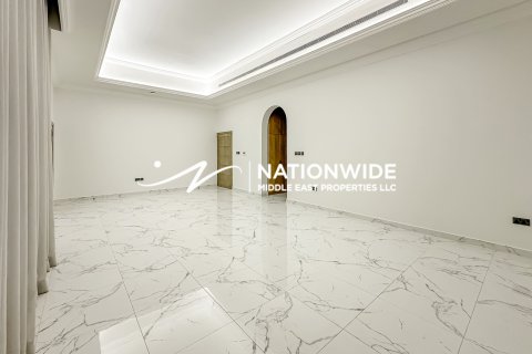 Villa in Abu Dhabi, UAE 14 bedrooms, 1080 sq.m. № 647134 - photo 17